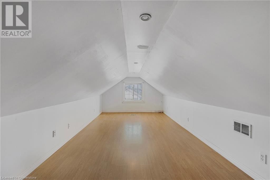 99 VALE AVENUE Image 19
