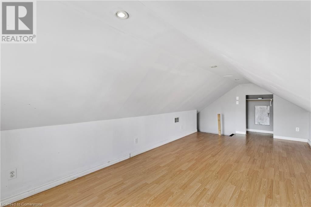 99 VALE AVENUE Image 20