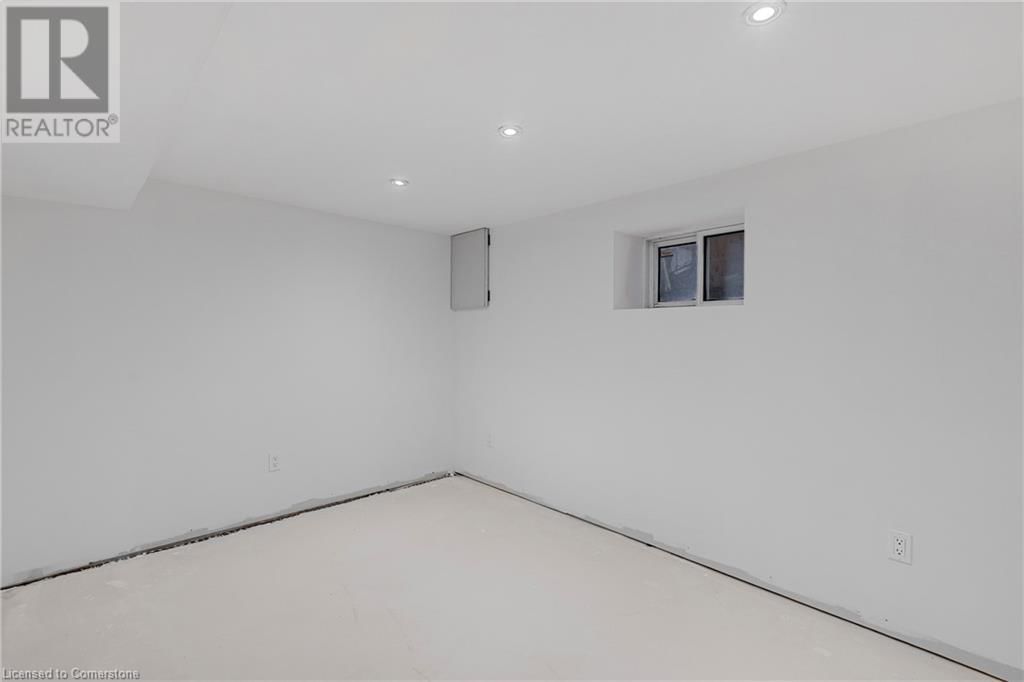 99 VALE AVENUE Image 21