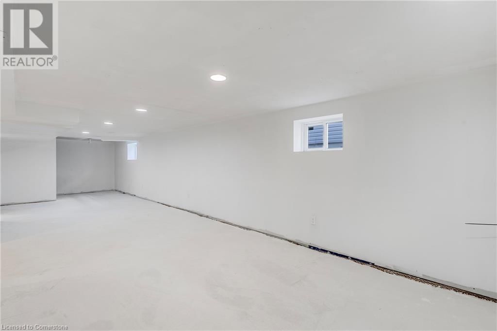 99 VALE AVENUE Image 22