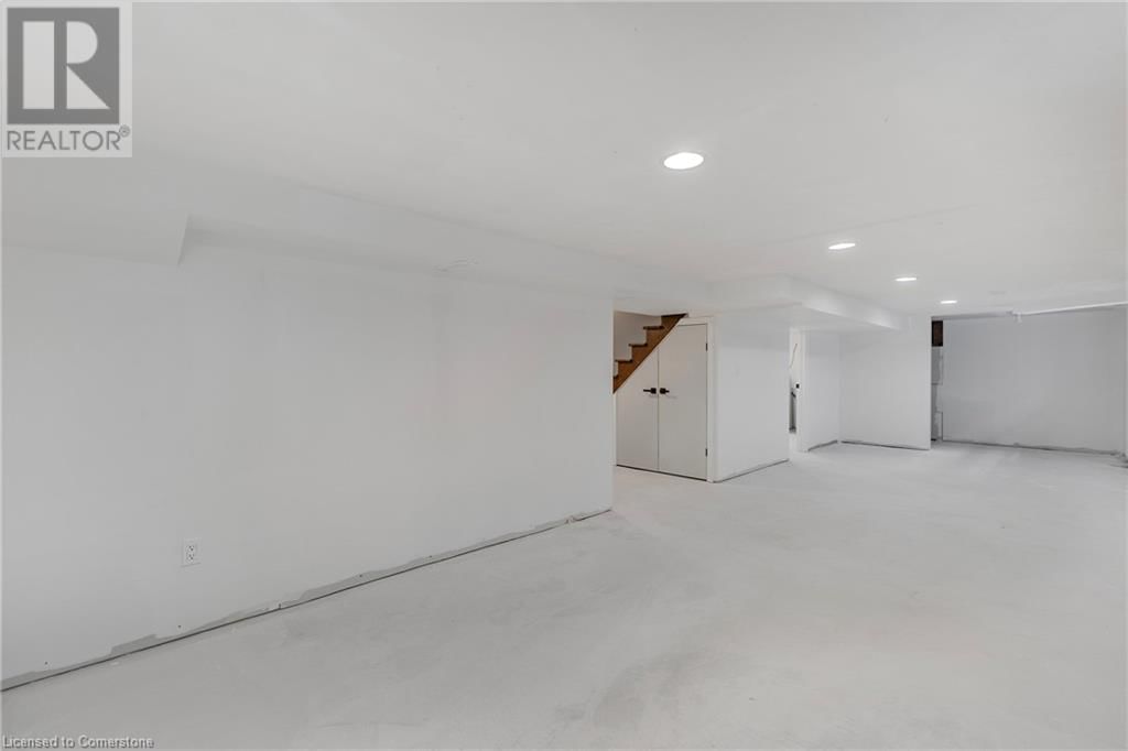 99 VALE AVENUE Image 23