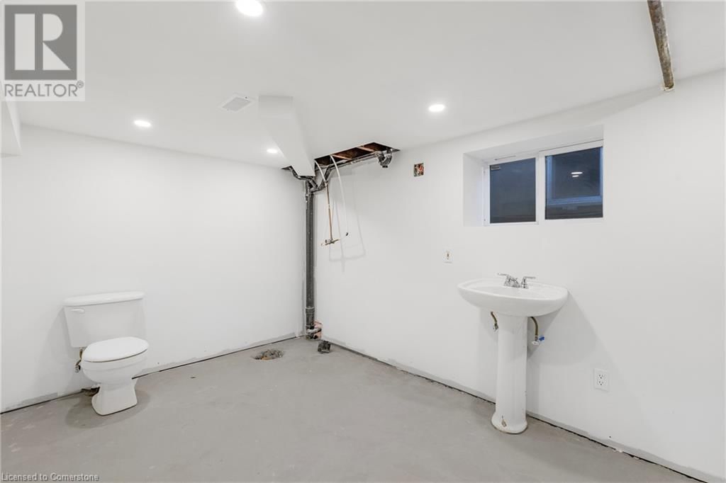 99 VALE AVENUE Image 26