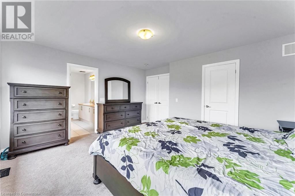 530 THOMPSON STREET Image 21
