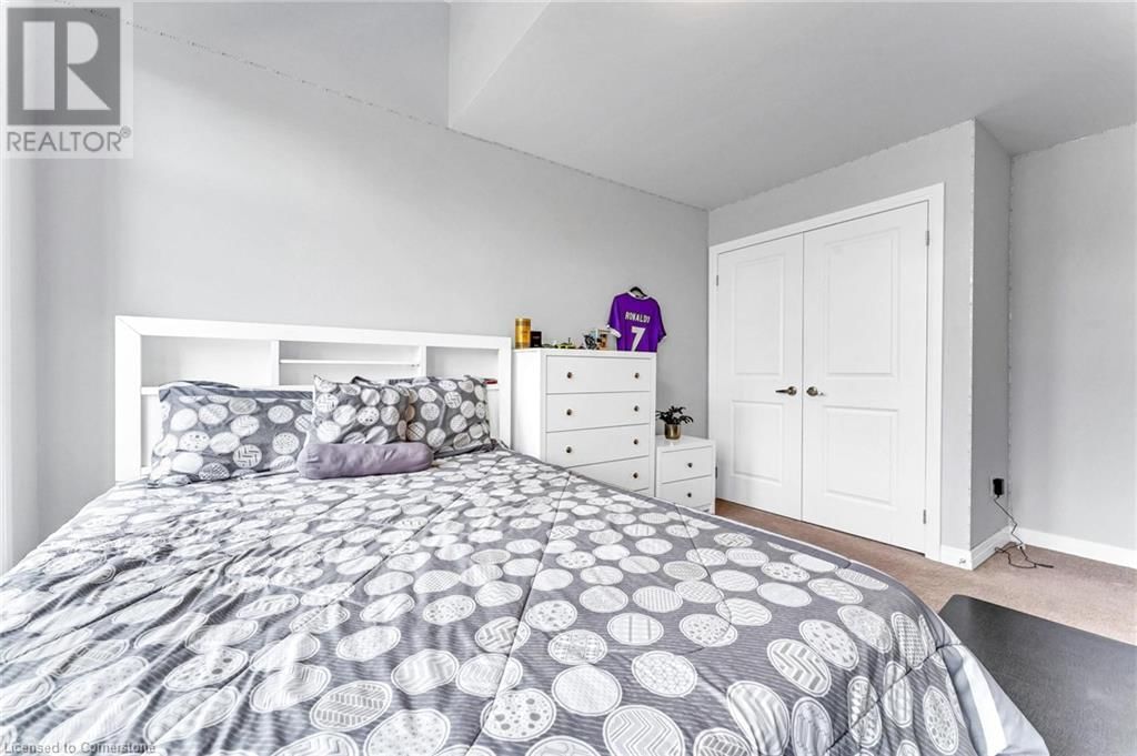 530 THOMPSON STREET Image 24