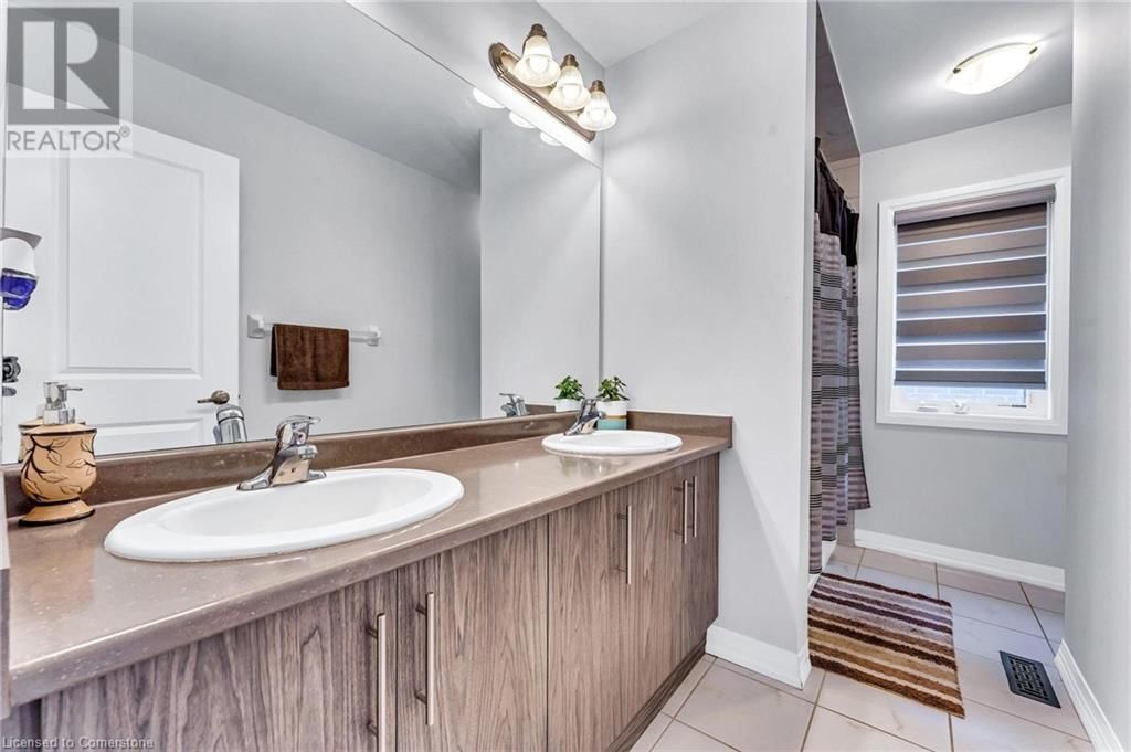 530 THOMPSON STREET Image 26