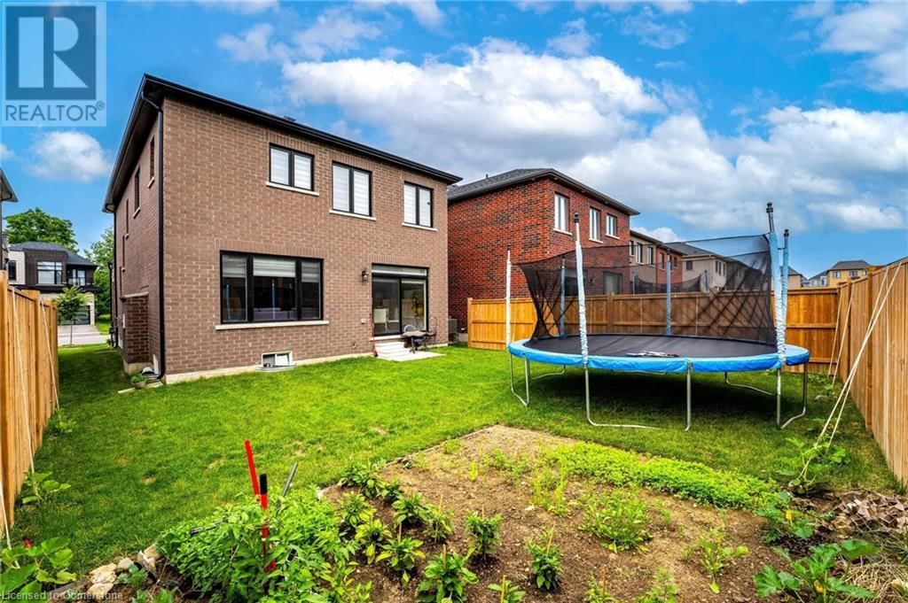 530 THOMPSON STREET Image 30