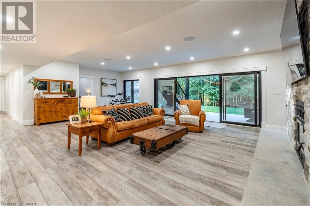 7404 WELLINGTON ROAD 11 Image 29