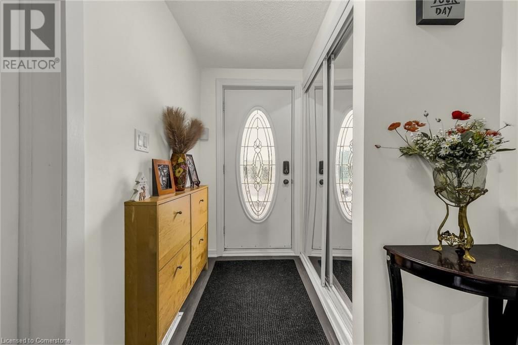 19 RAILWAY STREET Image 6