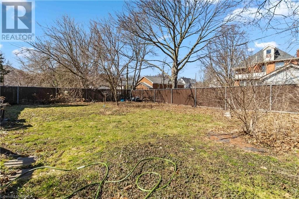 160 NELSON STREET Image 39
