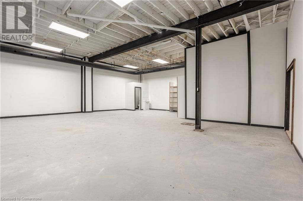 5 - 82 QUEEN STREET NORTH Image 11