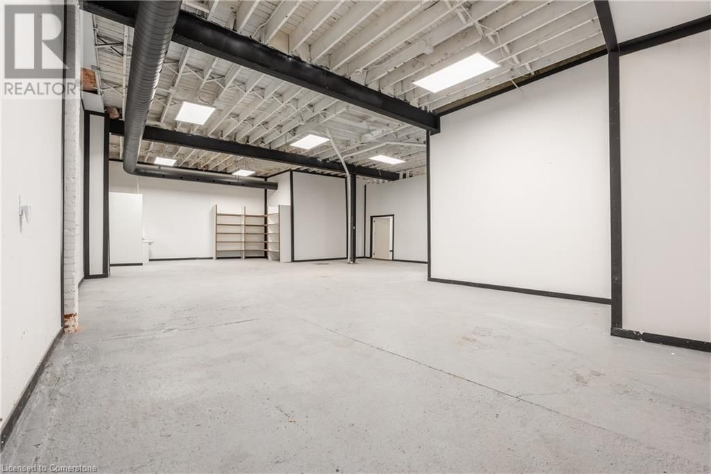 5 - 82 QUEEN STREET NORTH Image 12
