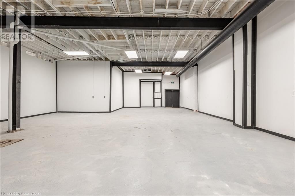 5 - 82 QUEEN STREET NORTH Image 16