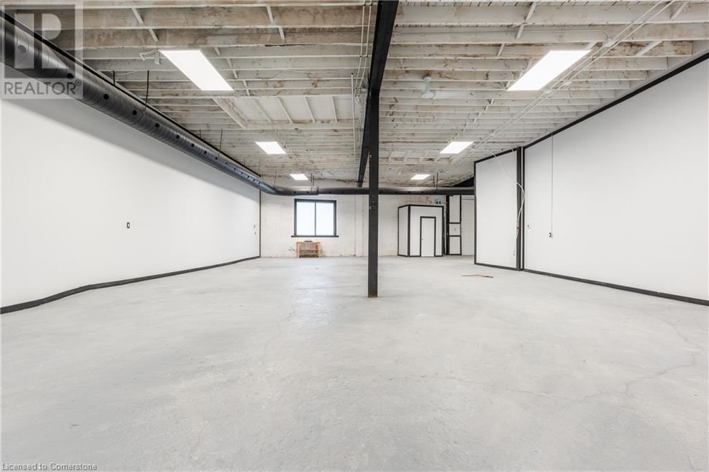 5 - 82 QUEEN STREET NORTH Image 17