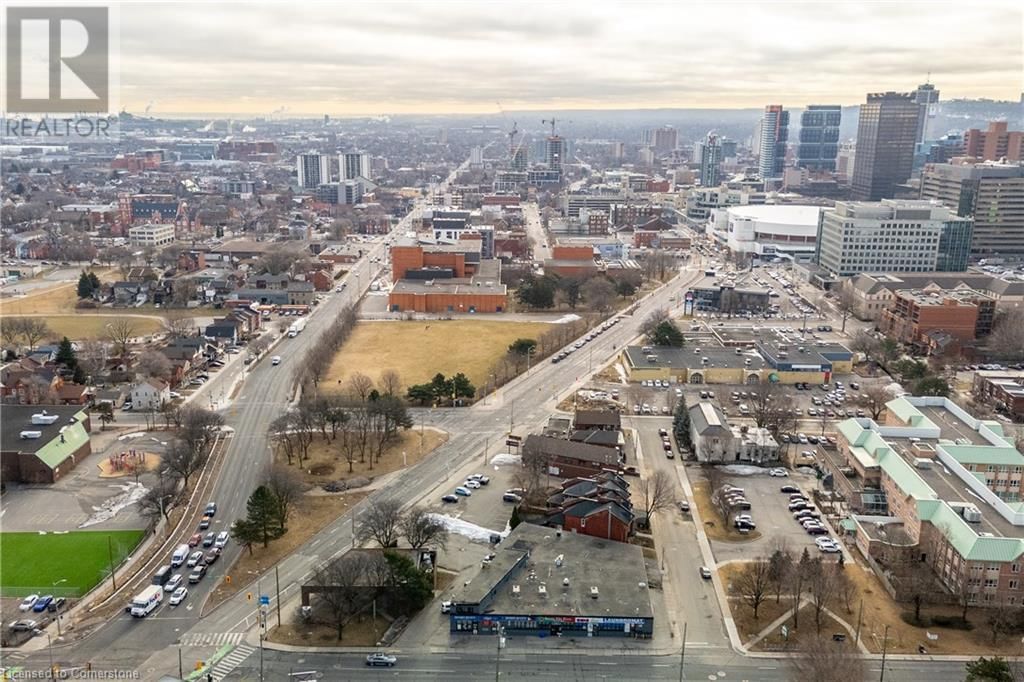 5 - 82 QUEEN STREET NORTH Image 25
