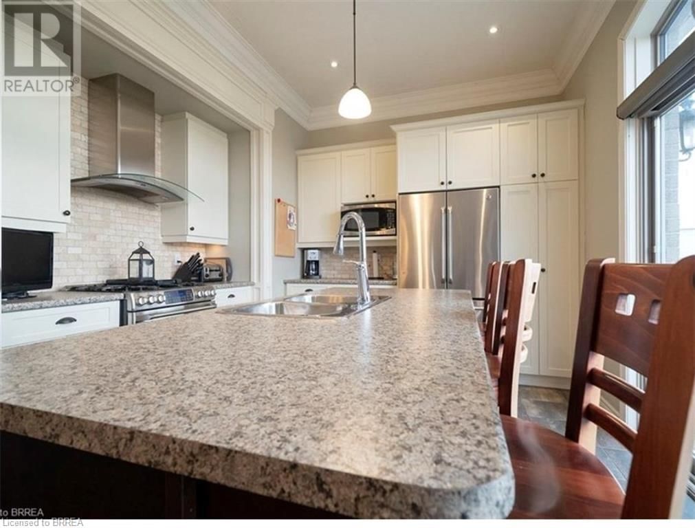 10 - 68 FAIRVIEW DRIVE Image 10