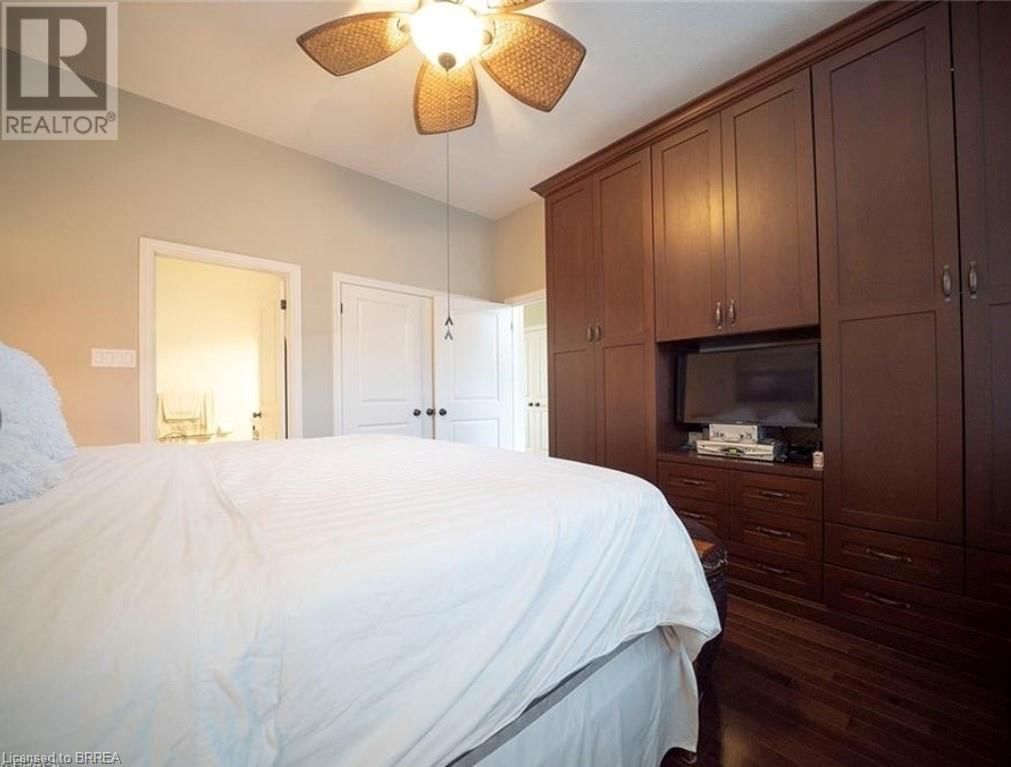 10 - 68 FAIRVIEW DRIVE Image 13