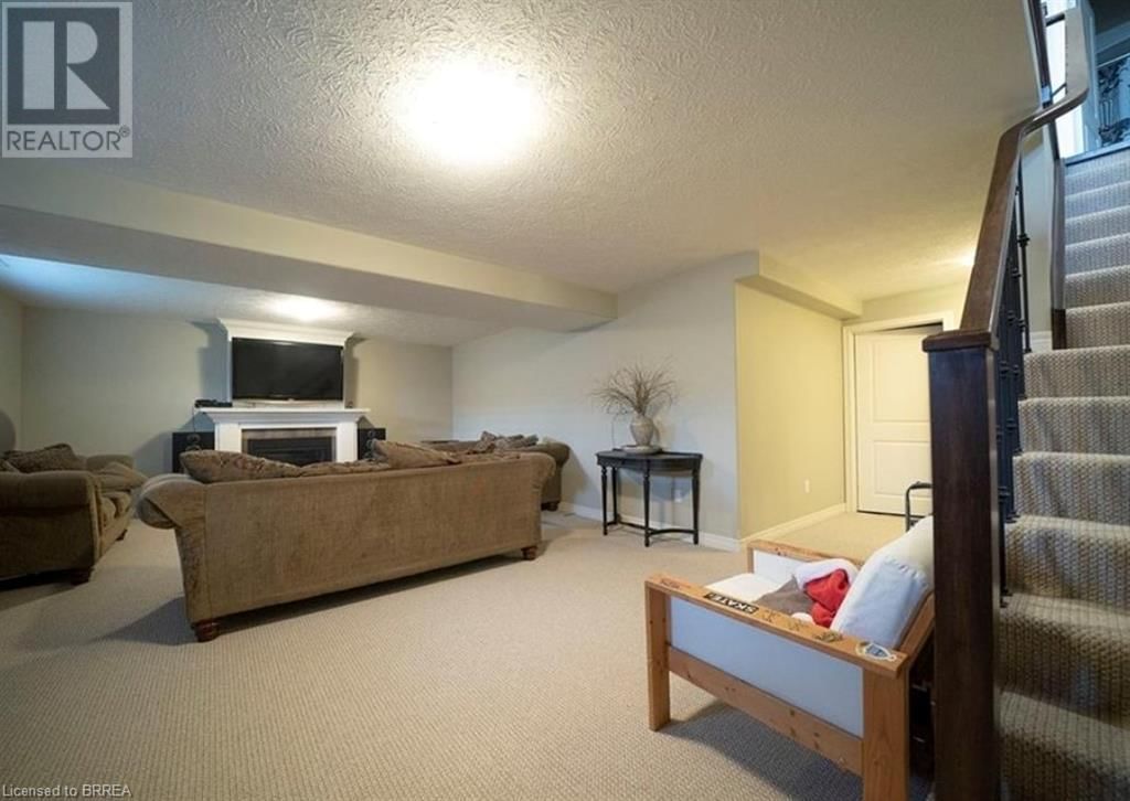 10 - 68 FAIRVIEW DRIVE Image 16