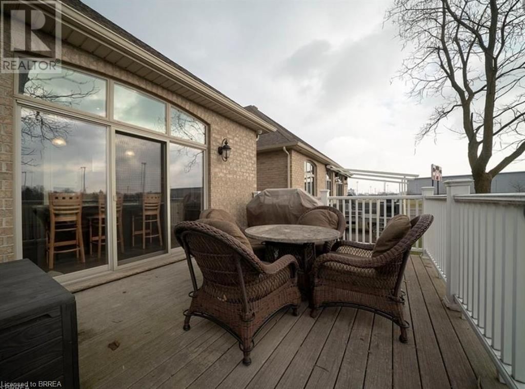 10 - 68 FAIRVIEW DRIVE Image 18