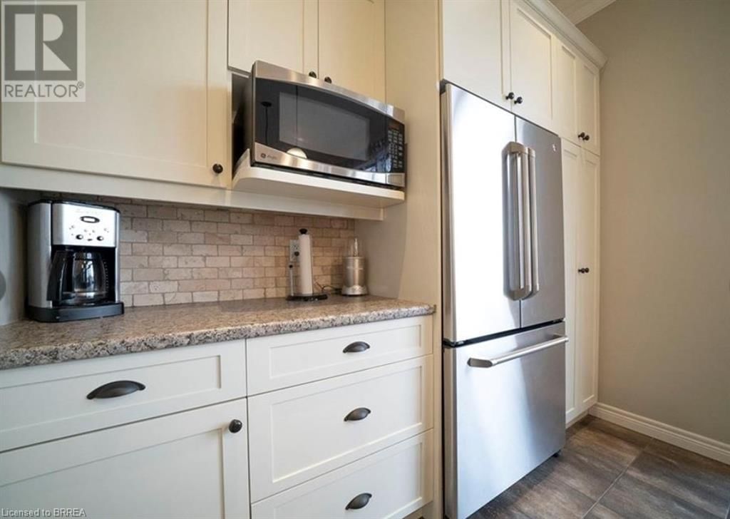 10 - 68 FAIRVIEW DRIVE Image 9