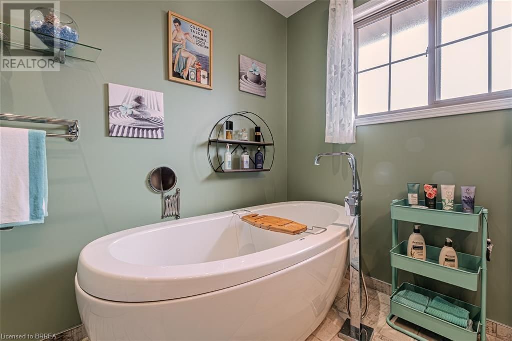 52 AMELIA STREET Image 21