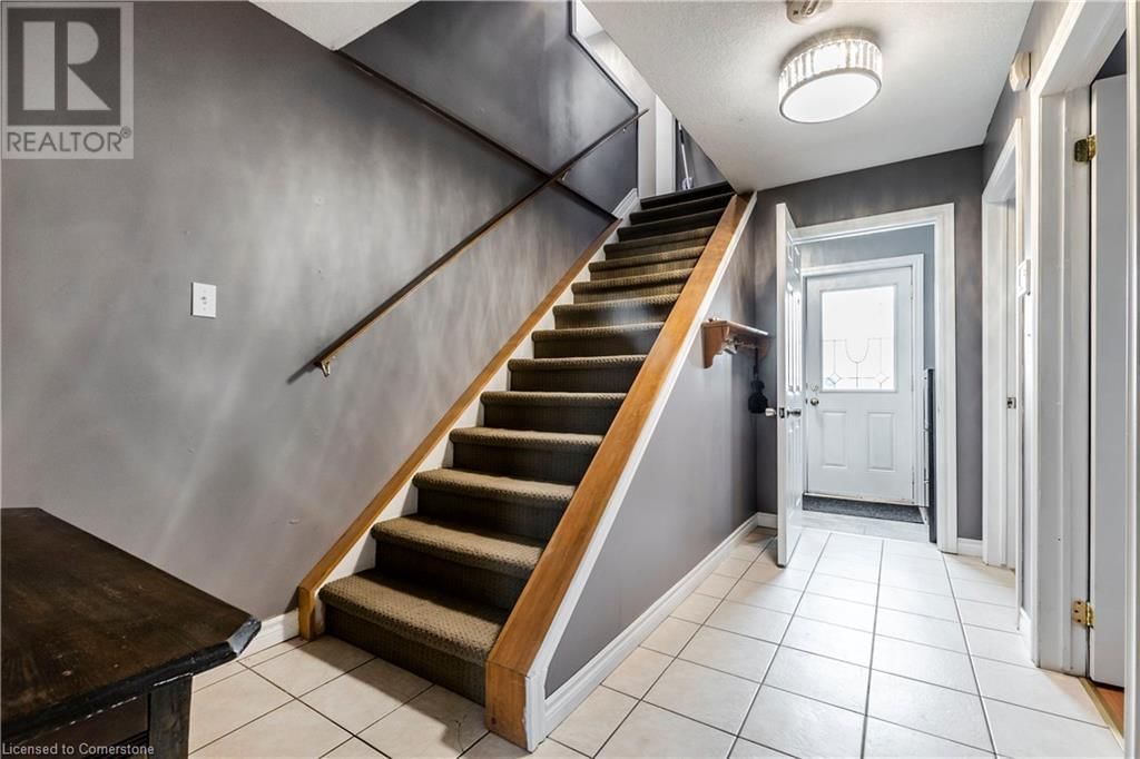 75 SEKURA CRESCENT Image 13