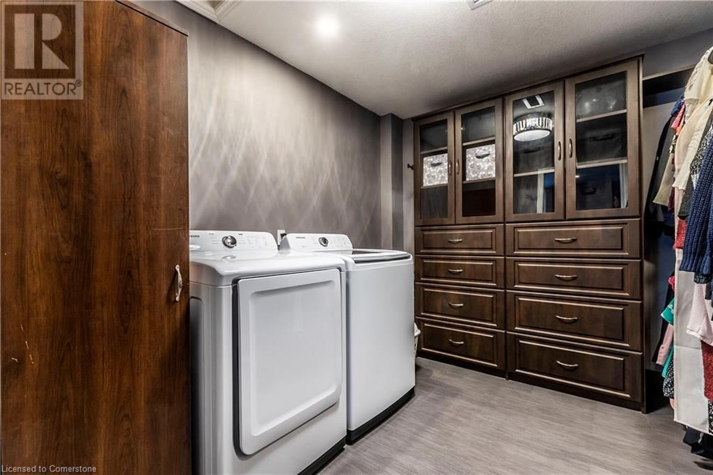 75 SEKURA CRESCENT Image 32