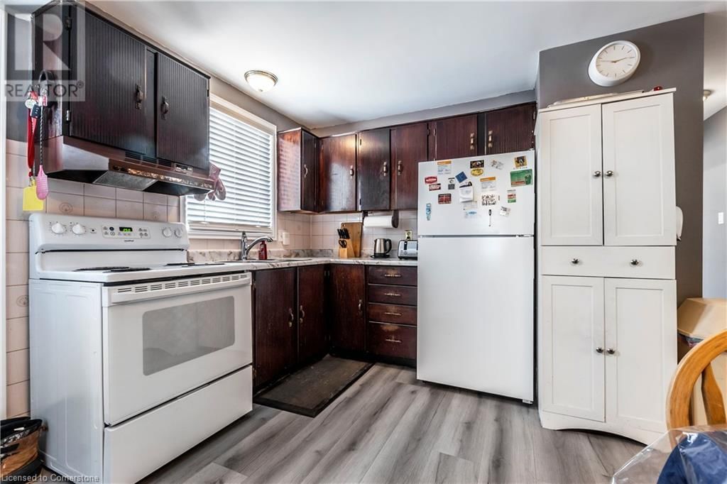 75 SEKURA CRESCENT Image 6
