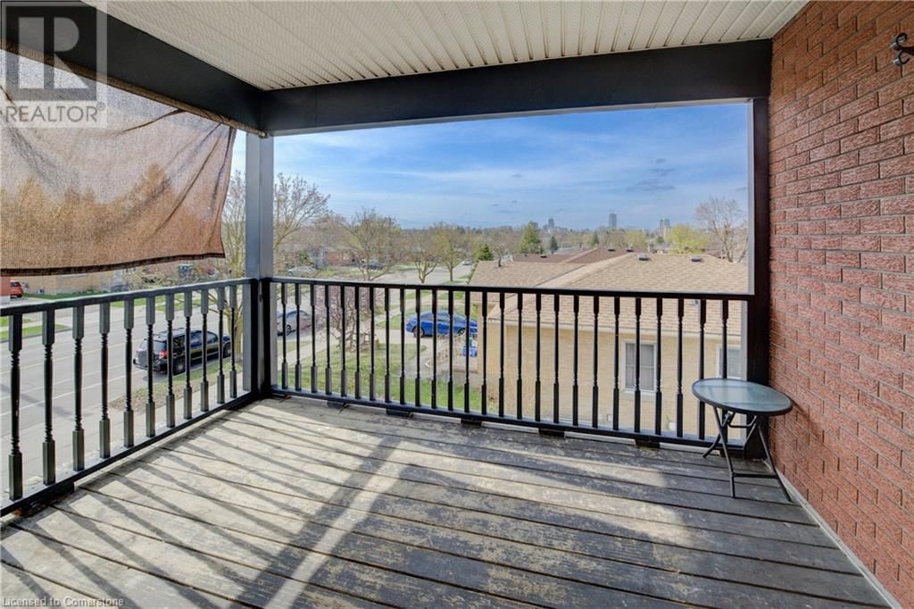 486 HIGHLAND ROAD EAST Image 32