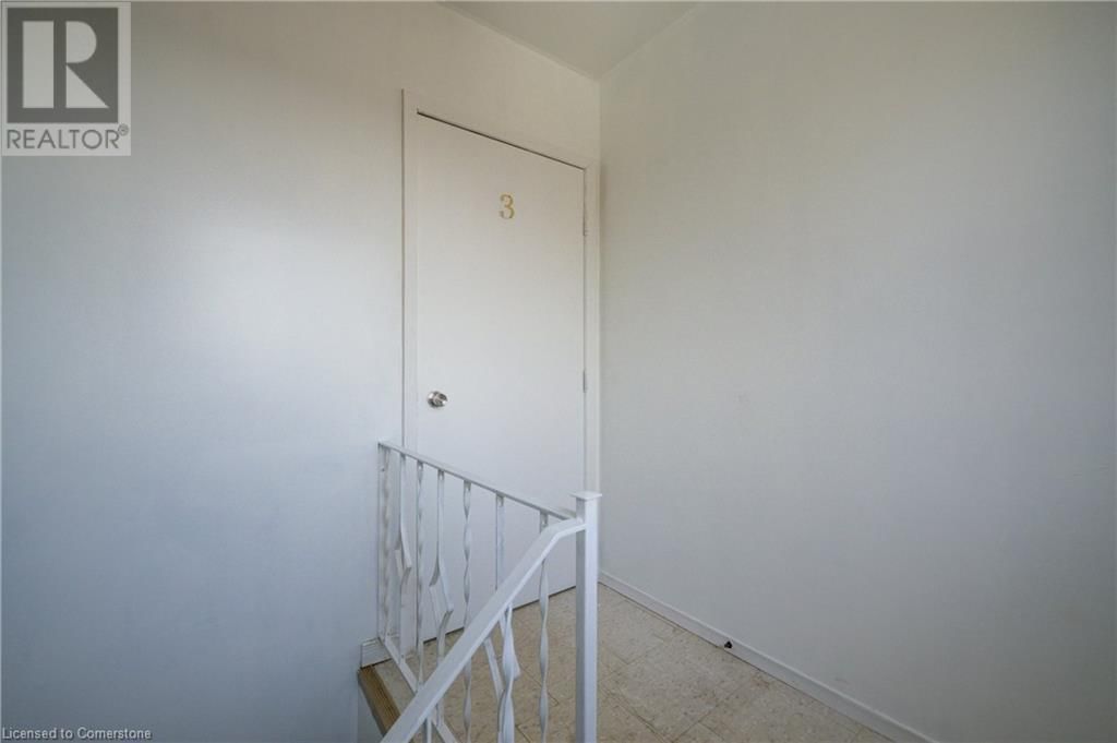 486 HIGHLAND ROAD EAST Image 4
