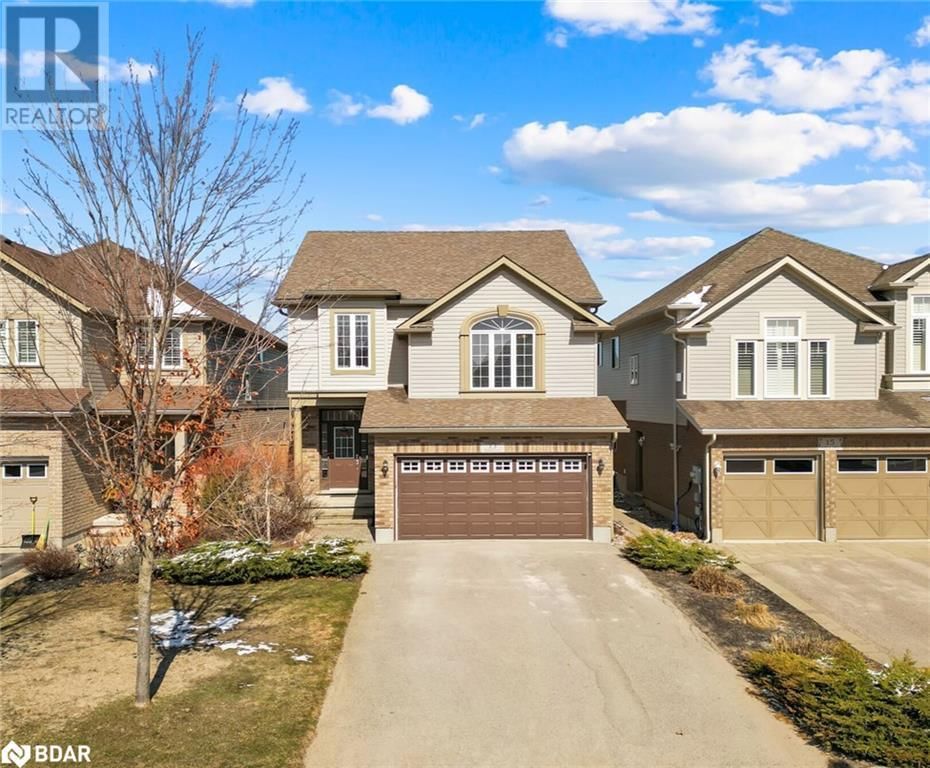 13 KAYLA CRESCENT Image 1