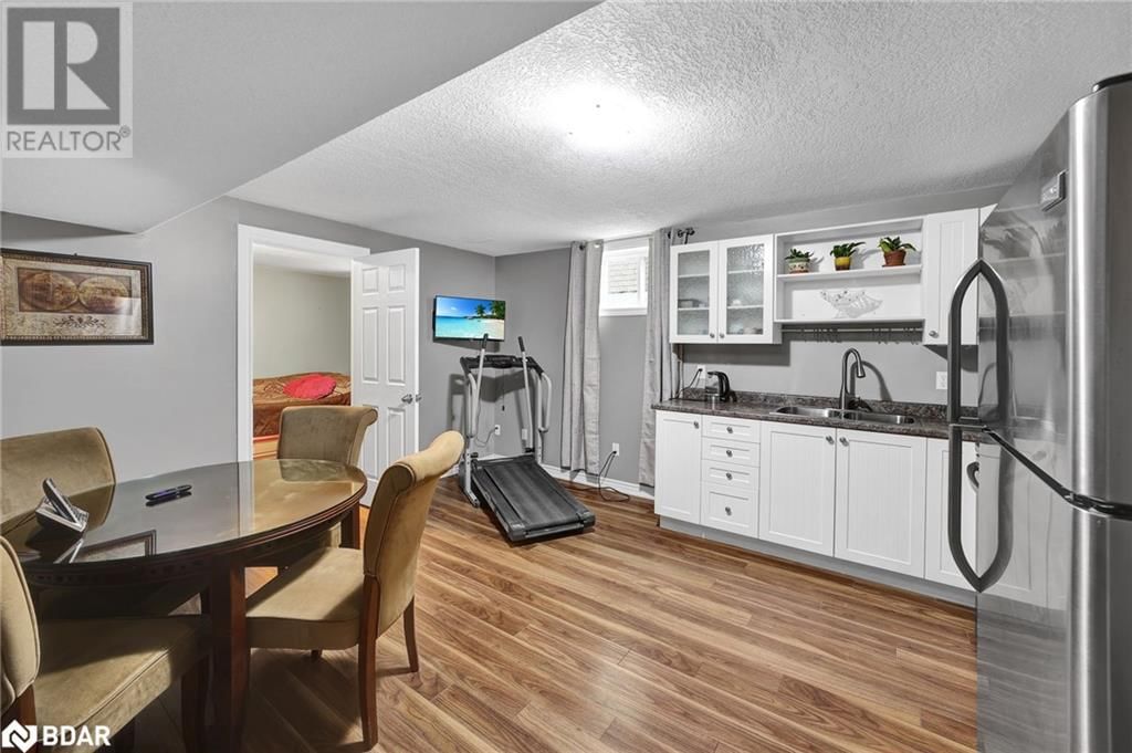 13 KAYLA CRESCENT Image 29