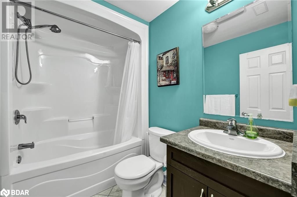 13 KAYLA CRESCENT Image 31