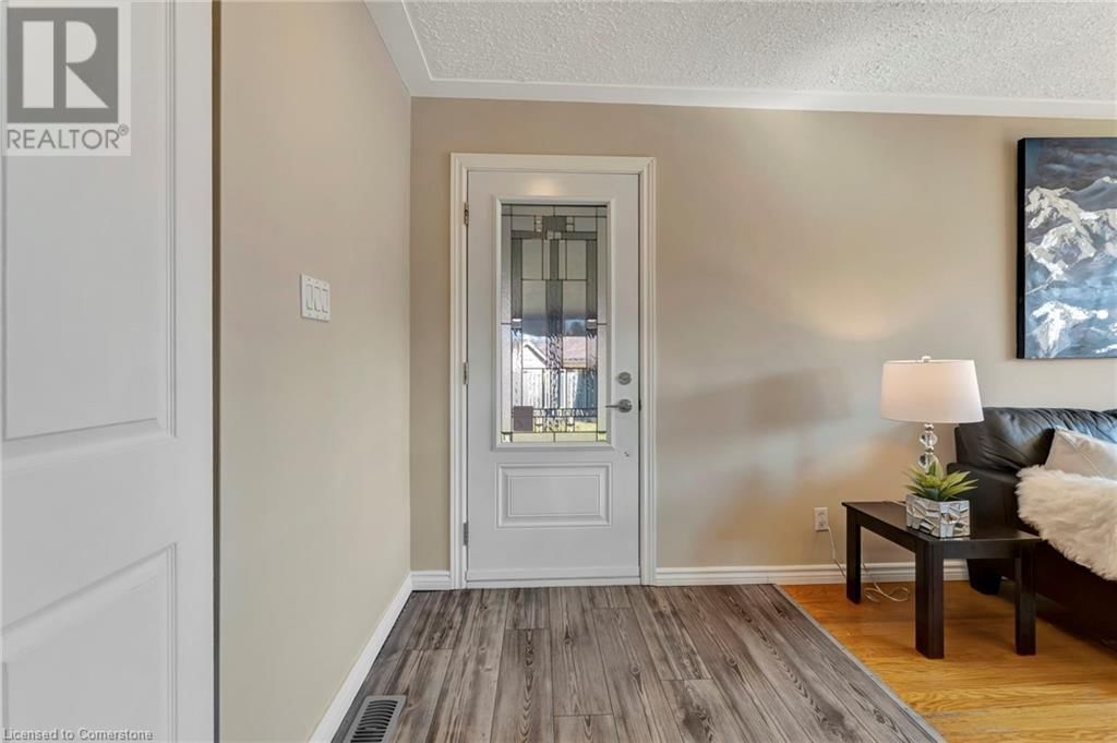 16 GAILMOUNT COURT Image 6