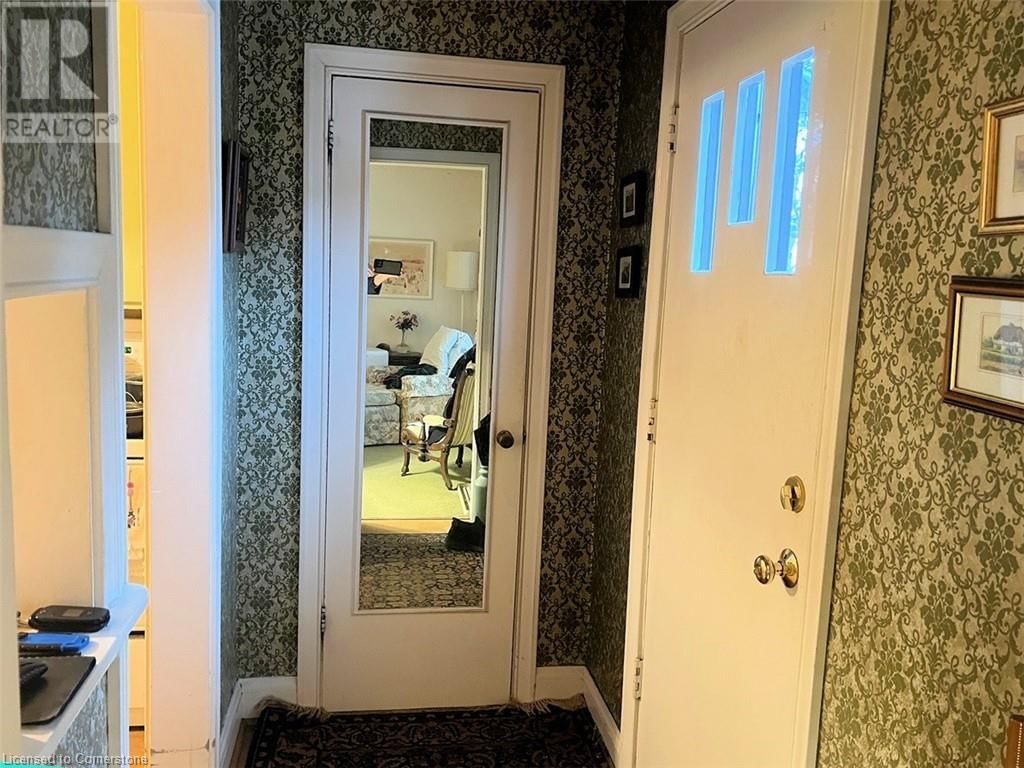 248 FLORENCE AVENUE Image 10