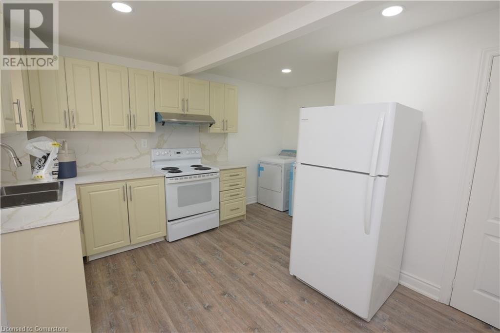 69 CEDAR STREET Image 36