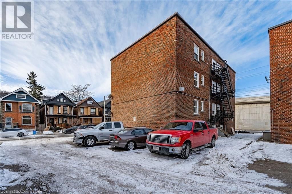 3 WEBBER AVENUE Image 30