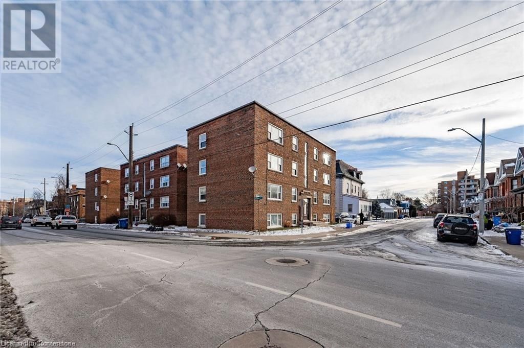 3 WEBBER AVENUE Image 33
