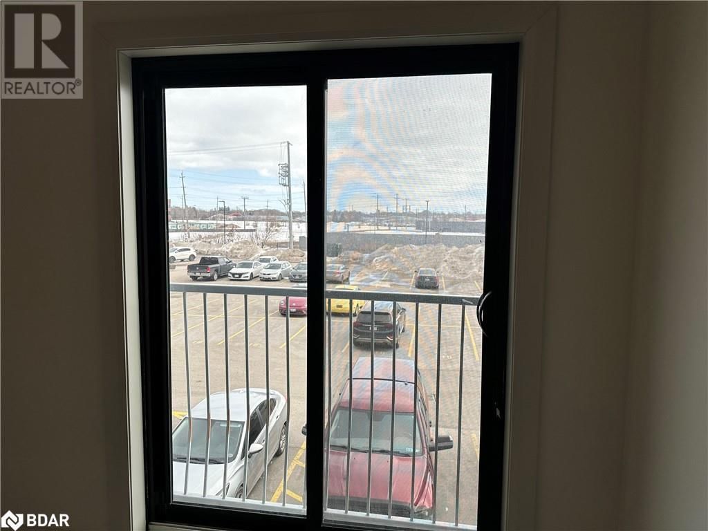 230 - 75 BARRIE ROAD Image 16
