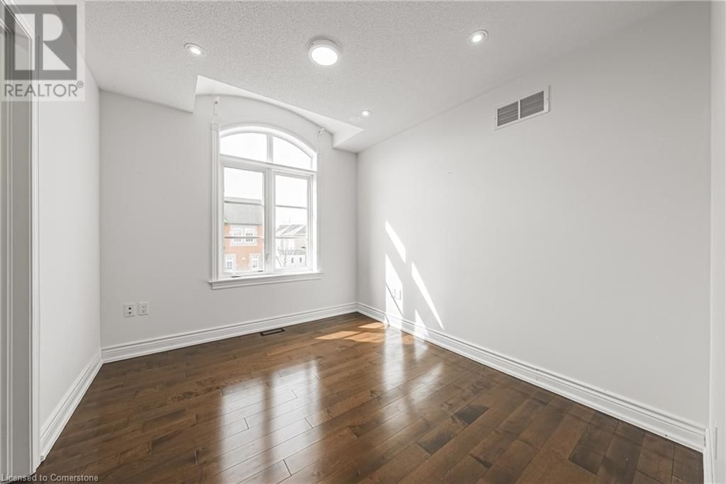 107 HAZELTON AVENUE Image 37