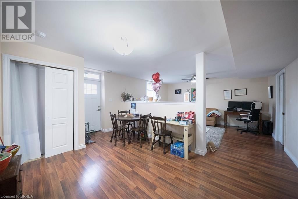 142 GRAND RIVER STREET NORTH Image 23