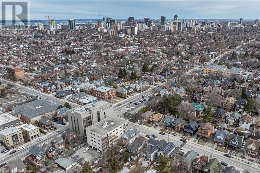 402 DUNDURN STREET SOUTH Image 44