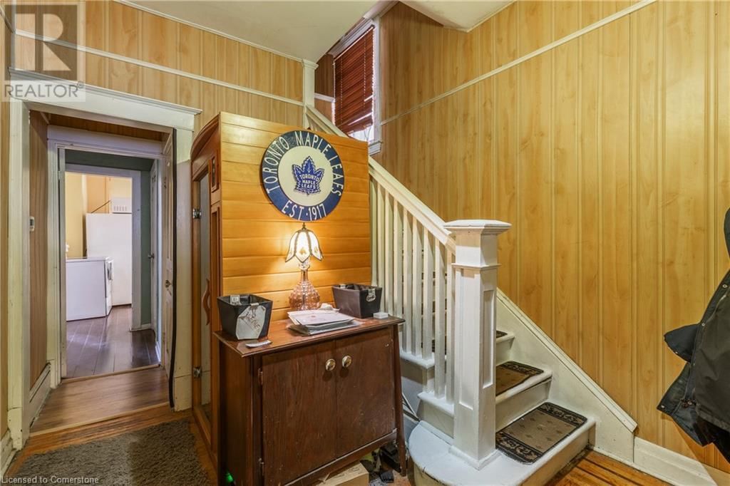 402 DUNDURN STREET SOUTH Image 6