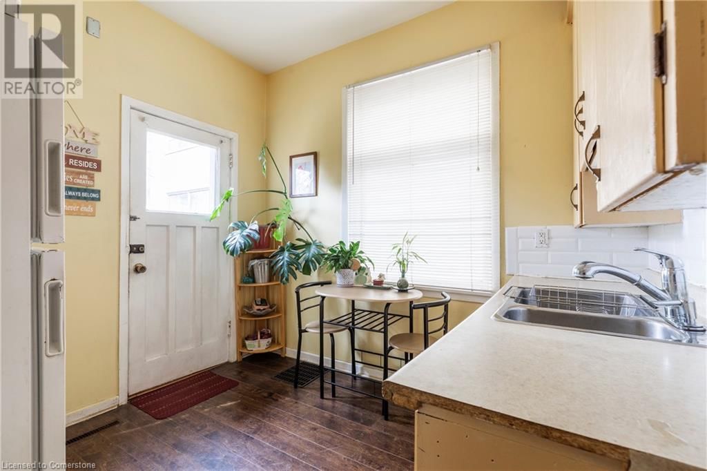 402 DUNDURN STREET SOUTH Image 7