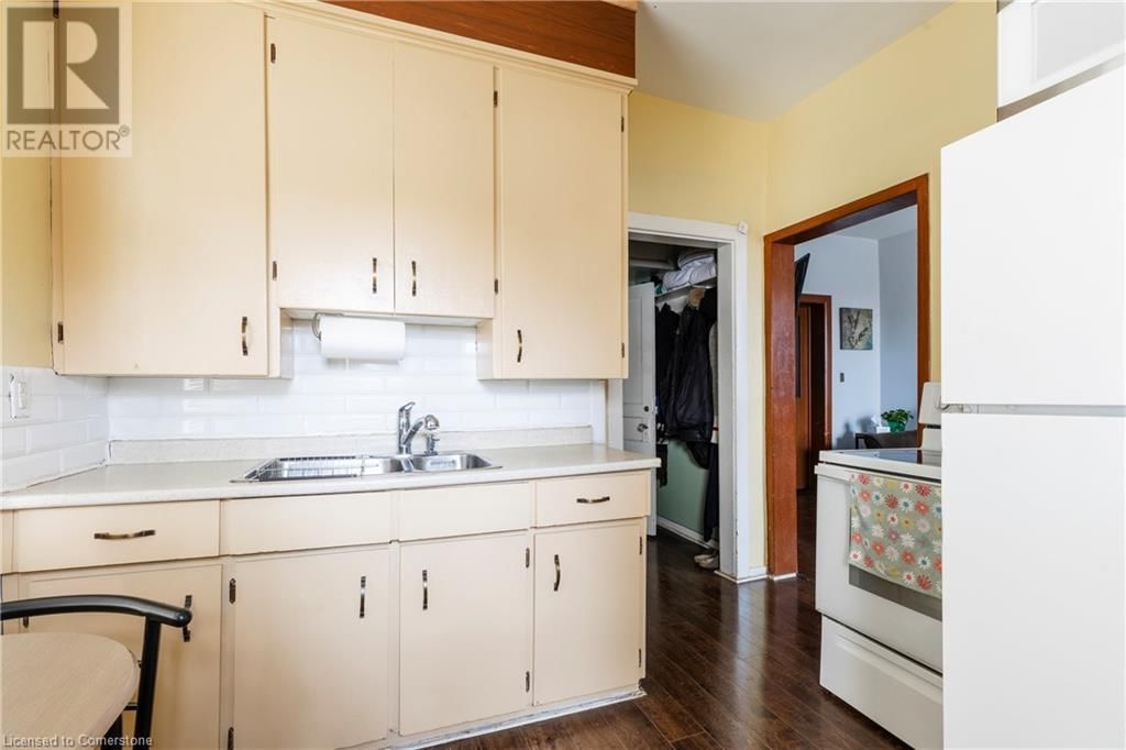 402 DUNDURN STREET SOUTH Image 8