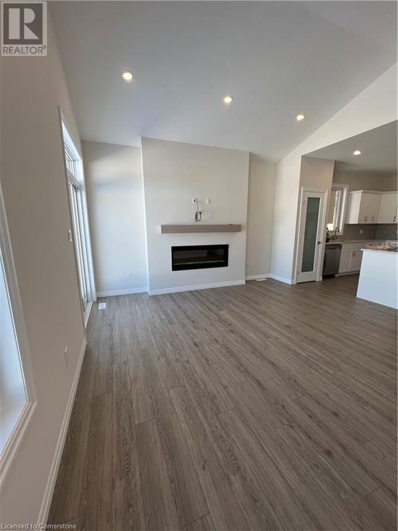 65 KEBA CRESCENT Image 15
