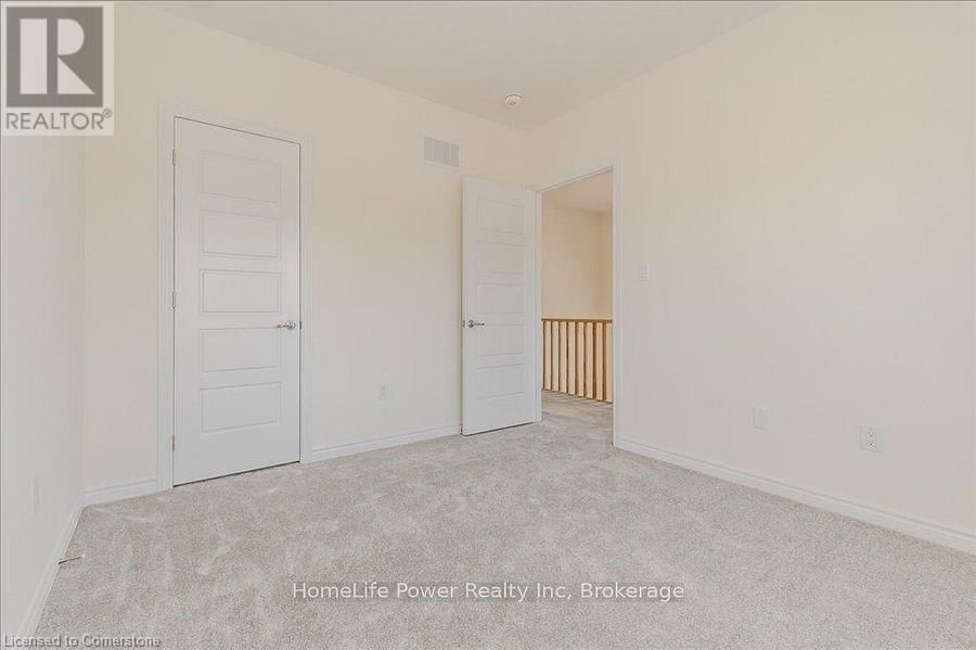 35 HITCHMAN STREET Image 17