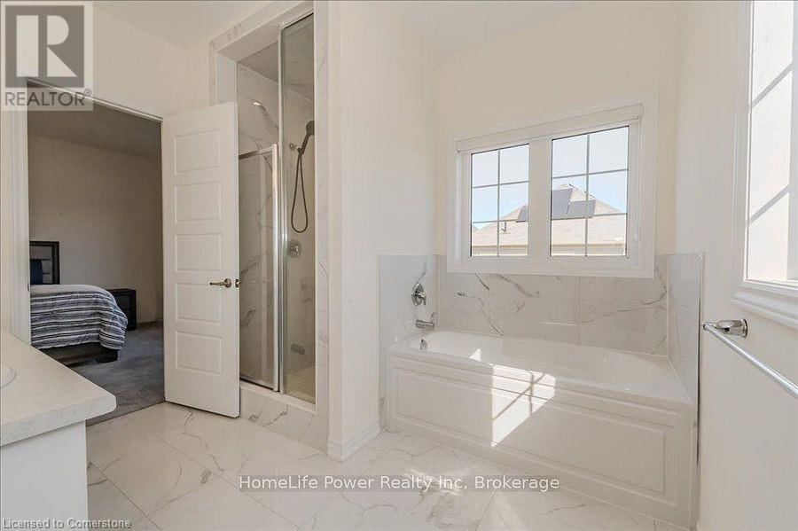35 HITCHMAN STREET Image 32