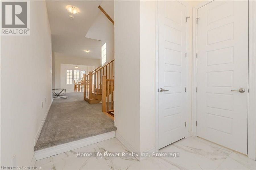 35 HITCHMAN STREET Image 6