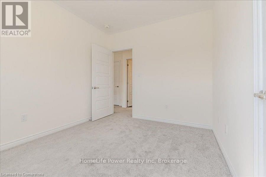 35 HITCHMAN STREET Image 8