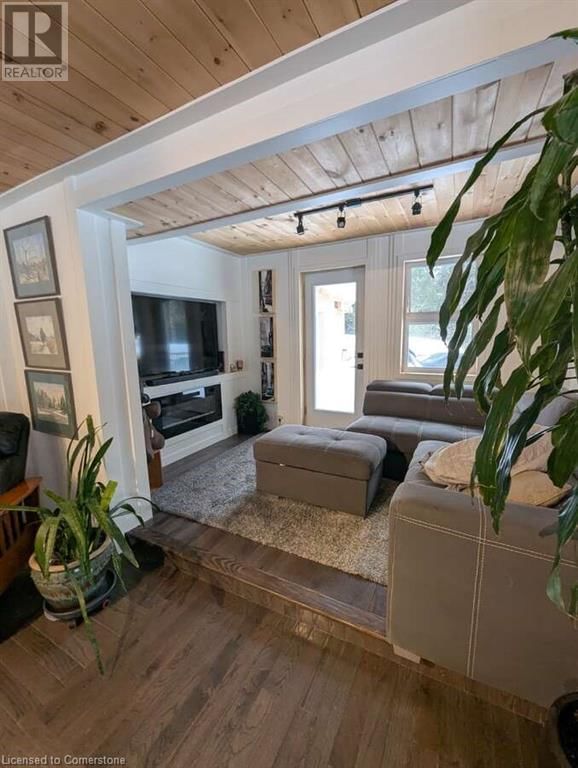 22 CAMP ROAD Image 17
